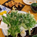 色んなもの欲しくなるし食べれる万能酒場♪美味い！