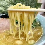 横濱ラーメン あさが家 - 酒井の麺は普通茹ででベスト。