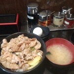 伝説のすた丼屋 - 