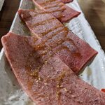 焼肉 牛猿 - 特上薄切りタン