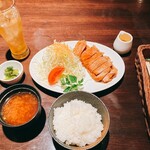 ふらっと酒場～ル なごころ - 冷たいお茶美味しい