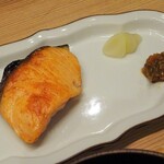 あらや滔々庵 - 朝食：鮭塩焼き、辛子味噌、甘酢生姜