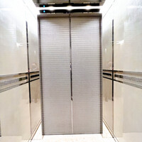 ベージュ アラン・デュカス 東京 - 