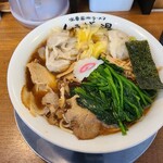 長岡生姜ラーメン しょうがの湯 - 黒ワンタン生姜ラーメン大盛、ほうれん草トッピング