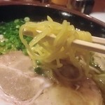 らーめん粋家 エスパル福島店 - 黄色いタマゴ麺