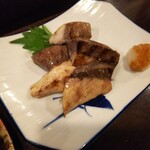 金町製麺 - 佐渡の鰤アラ焼