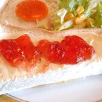 Kohi Kurabu - 「Ａモーニング」の厚切りトースト（イチゴジャムを塗って）