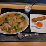 Siri's Thai Kitchen - ラートナー