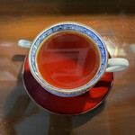 萬來行カフェ - たとえtea bagで淹れた紅茶だって、美味しく淹れてくれたら美味しいのです。美味しいです。450円。