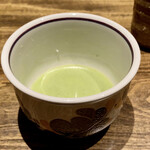 温石 - お薄
      ご主人が丁寧にたてて下さいました。