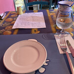 トラットリア プルチネッラ - 最初のテーブルセット