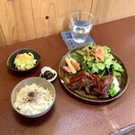 ジャム cafe 可鈴 - 【週替わりランチ 1,050円(税込)】これにスープも付いてます。