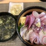 小田原海鮮 天つく - 地魚海鮮丼