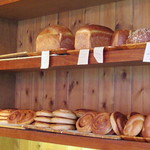 ベッカライ ビオブロート - こちらご予約のパンたち。