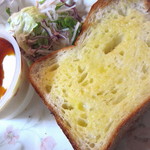 ベッカライ ビオブロート - 後輩ちゃんに貰ったコンビニプリンでモーニング風に（笑