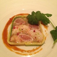 レザンファン ギャテ - ②－２　オマール海老と地鶏のささ身のミ・キュイ、チコリのオリエンタル風テリーヌ　甲殻類のヴィネグレットソースとコリアンダーの香り　＋５２５円