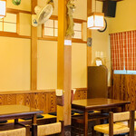 つれづれ - ◎店内は木の温もりを感じる。