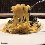 ガストロ スケゴロウ - Spaghetti à la japonaise aux palourdes et champignons