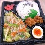 ミニストップ - 塩だれ肉野菜炒め＆生姜唐揚弁当￥478　2021.11.30