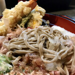 越前そば片桐 - 麺は越前そばっぽい感じ