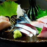 ◆Assortment of three types of sashimi of the day, purchased directly from Toyosu
