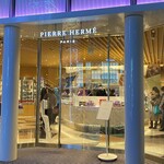 PIERRE HERME PARIS - 