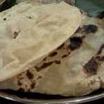 アーンドラ・ダイニング - チャパティとピケルス