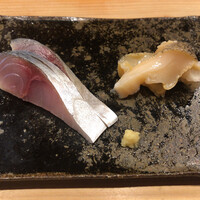 鮨 十兵衛 - 素晴らしい鯖♪品の良い脂の乗りに香りもGOOD！またバイ貝の歯応えの何と素晴らしい事(^^)流石でございます！
