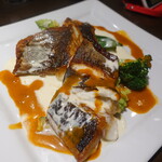 シエル ブルー - タイのポアレ、ヴァンブランソース