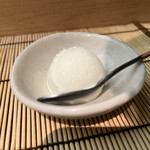 すし匠 - 塩のアイスクリーム