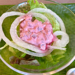 レストラン雪河亭 - ロシア風サラダはビーツの色が鮮やか