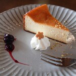 梅Cafe - バスク風チーズケーキ