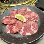 Sumibiyakiniku Kuguru - 