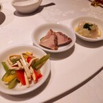 四川豆花飯荘 - ⚫前菜３種盛り合わせ