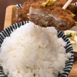 Nikudoufu To Remonsawa Taishuushokudou Yasubee - ご飯とチキンカツで生きていけるです