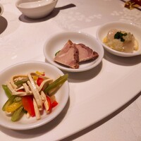 四川豆花飯荘 東京店 - ⚫前菜３種盛り合わせ