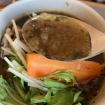 カリ―事変 - 鰹出汁の効いたスープ