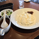 上野精養軒 本店レストラン - 上野 精養軒 カフェラン ランドーレ(東京都台東区上野公園)ハヤシライス 1580円