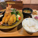 Sankai Daidokoro Yomogian - ミックスフライ定食