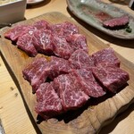 肉小屋 - 和牛2種（うちもも・肩三角）