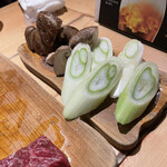 肉小屋 - 深谷ねぎと肉厚しいたけ