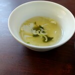 八宝園 - やきそば付属のスープ