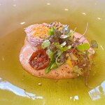 MAISON LAFITE - 甲殻類とトウモロコシのソースをかけた鐘崎港の甘鯛のポワレ、サフラン風味