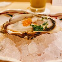 鮨　日本橋　鰤門 - 通年で味わえるという生牡蠣