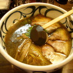 麺鮮醤油房 周月 - チャーシュー麺大盛り。当店最高値の1,200円！