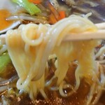 進来軒 - 麺アップ(ちょっとピンボケ(>_<))