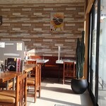 麺カフェ ひまわり - 店内