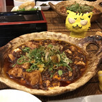 中華処 青天 - 麻婆豆腐は、土鍋で提供です