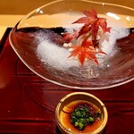 銀座 しのはら - ガラスの器にお造り