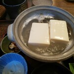 かんき楼 - 熱々の湯豆腐